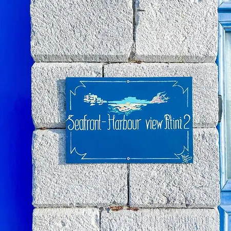 Apartament Seafront - Harbour View , Pitini 2 *