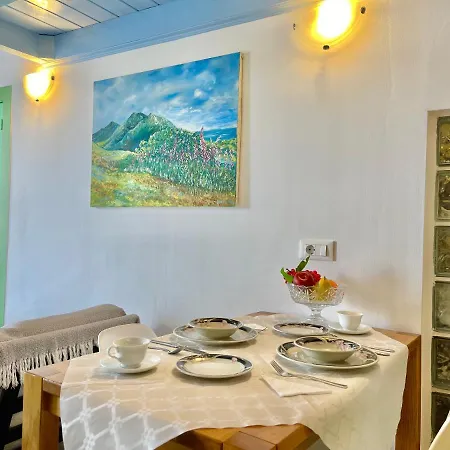 Seafront - Harbour View , Pitini 2 *