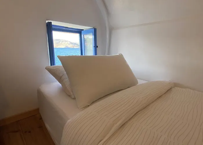 Seafront - Harbour View , Pitini 2