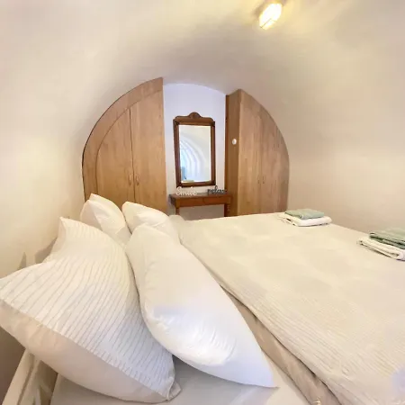 Seafront - Harbour View , Pitini 2