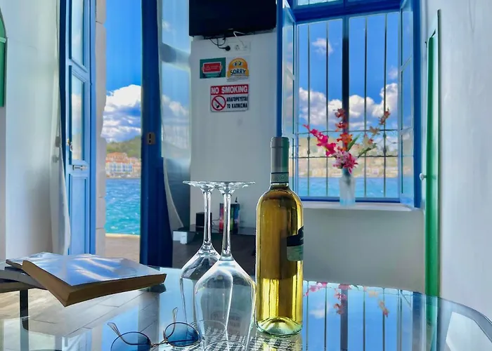 Seafront - Harbour View , Pitini 2