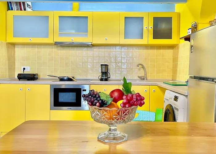 Seafront - Harbour View , Pitini 2 * سيمي