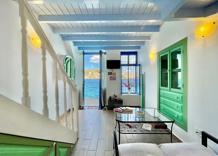 Seafront - Harbour View , Pitini 2