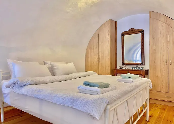 Seafront - Harbour View , Pitini 2 سيمي